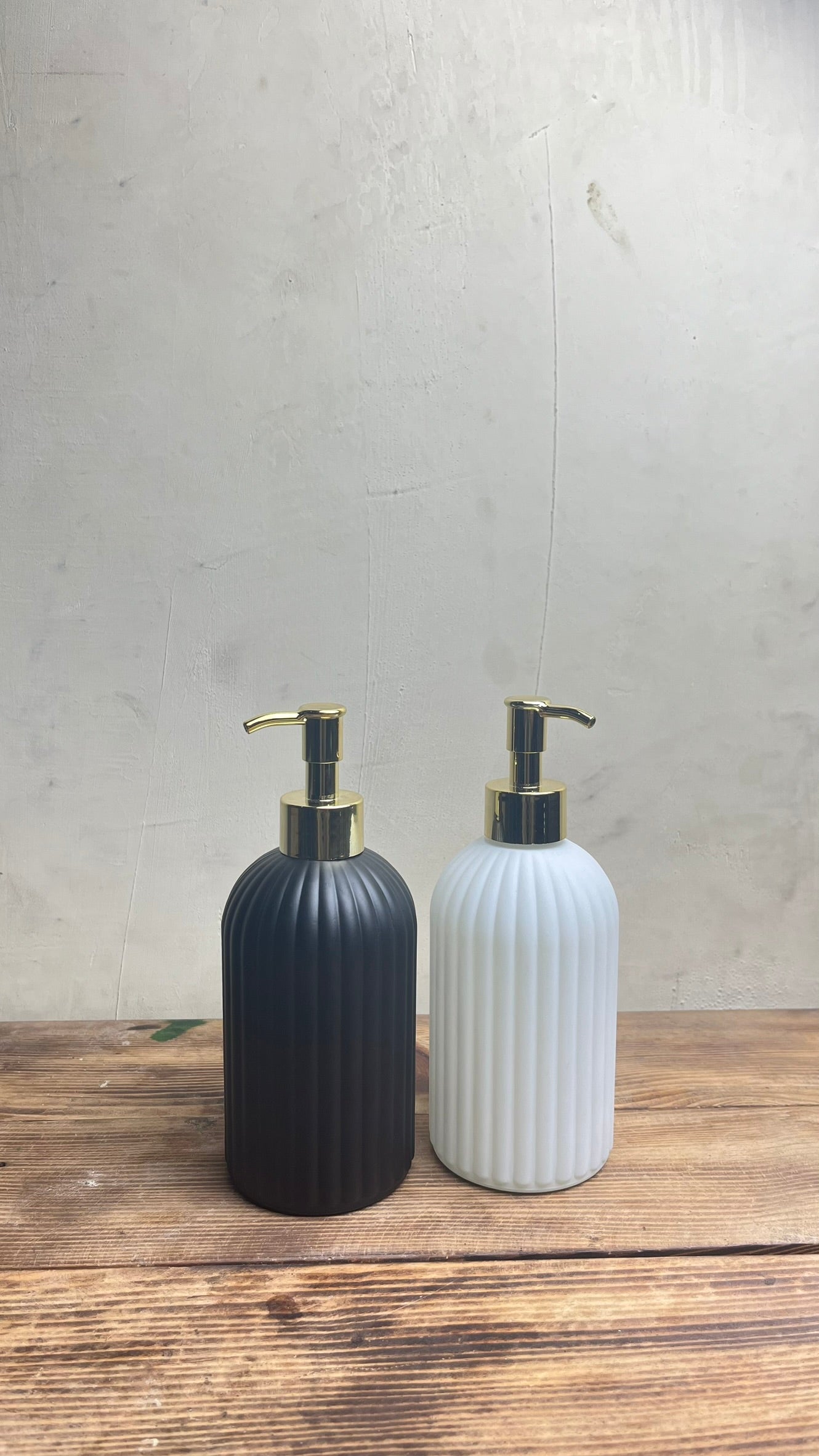 Botol Pump Sabun Hitam Putih Motif (48pcs)