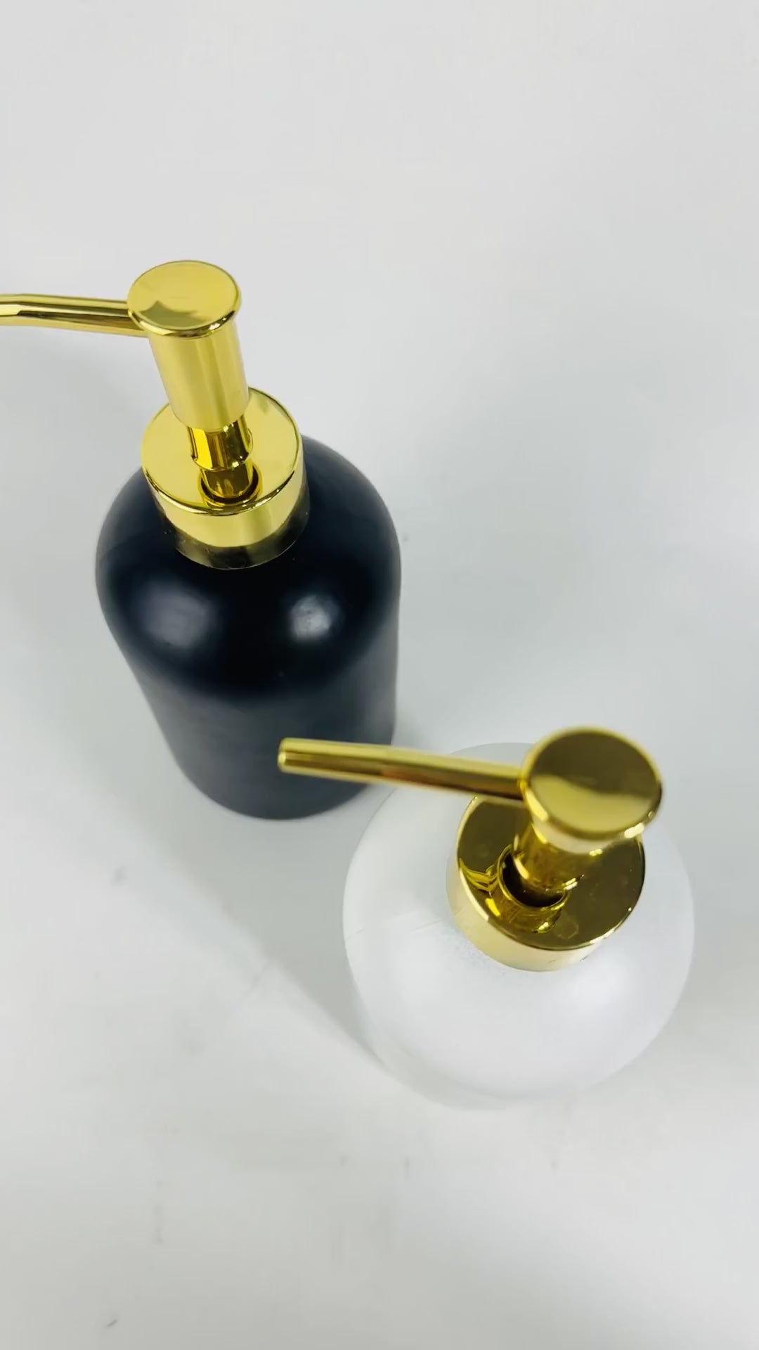 Botol Pump Sabun Hitam & Putih (48pcs)